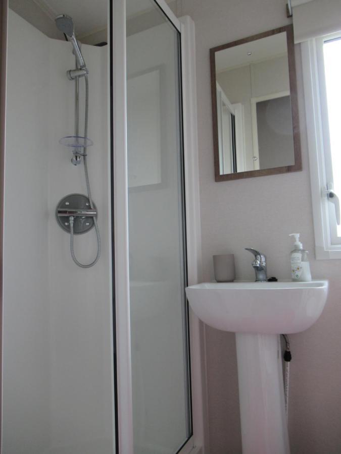 Chichester Lakeside Self-Catering Holiday Home Exterior foto